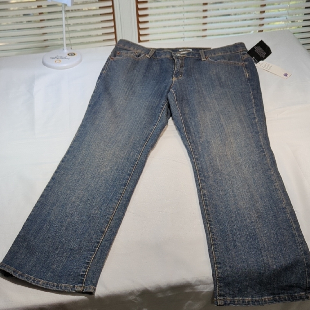 Liz & Co. Women's Straight Blue Jeans - Picture 5 of 10